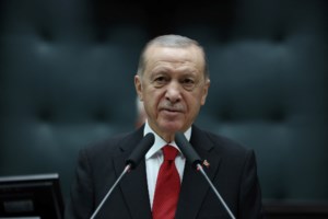 O Ερντογάν στην Αθήνα με τρία αεροπλάνα και δύο θωρακισμένες λιμουζίνες: Οι συμφωνίες που θα υπογραφούν