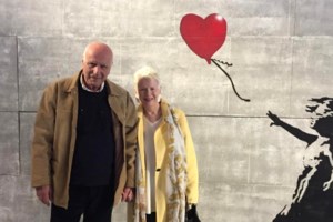 Κάτια Ζυγούλη: Ποζάρει με το απόλυτο κόκκινο φόρεμα, wet look και κόκκινο κραγιόν - εικόνα 5