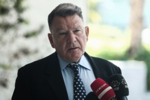 Δίκη Πισπιρίγκου: Εξαλλος ο Κούγιας με την Τατιάνα Στεφανίδου και δημοσιογράφο της: "Γελοίο πρόσωπο που λέει ψέμματα" - εικόνα 2