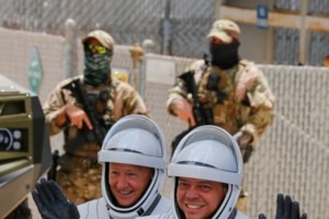 ΗΠΑ: Η τροπική καταιγίδα "Ησαΐας" πλησιάζει τις ακτές της Φλόριντα