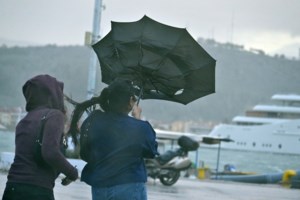 Πρωτομαγιά 2026: Χωρίς τρένα και προαστιακό την Παρασκευή - Τι ισχύει με μετρό, λεωφορεία, ΗΣΑΠ