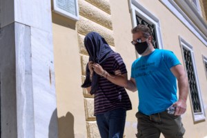 Νέα Σμύρνη: "Πήγε να μου κατεβάσει το σορτσάκι, με έπιασε από το λαιμό" - Μαρτυρία σοκ για τον 22χρονο σάτυρο - εικόνα 2