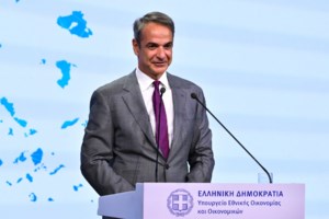 Μαρινάκης: Θα μπορούσαμε να συνεργαστούμε μόνο με "ένα υπεύθυνο ΠΑΣΟΚ παλαιότερων ετών"