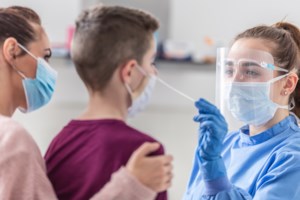 Μαγιορκίνης: Σε ένα χρόνο θα ξέρουμε εάν ο κορονοϊός είναι ενδημικός - Γιατί μπορεί να μη χρειαστεί σύντομα τέταρτη δόση - εικόνα 2