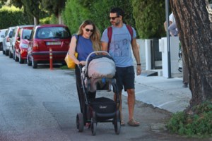 Χριστίνα Πολίτη: Το μήνυμα για τον Σπυρόπουλο που είναι σε κρίσιμη κατατάση με κορονοϊό - Τι αποκαλύπτει για τον σύντροφό της - εικόνα 2