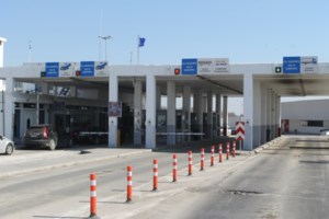 Έβρος: Τούρκος προσπάθησε να περάσει από τα σύνορα όπλα μέσα σε φορτηγό με ψάρια - Ερευνες για τον προορισμό τους