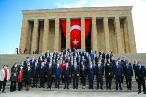 Τουρκία: Στους 2.706 οι νεκροί, πάνω από 107.000 τα κρούσματα