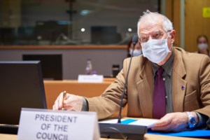 Δένδιας στο Euronews: Η Ε.Ε. οφείλει να υποστηρίζει τη δημοκρατία και όσους αγωνίζονται γι’ αυτήν - εικόνα 2