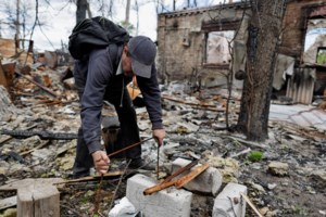 Σοκαριστικό βίντεο του CNN: Ρώσοι στρατιώτες σκοτώνουν εν ψυχρώ αμάχους στο Κίεβο