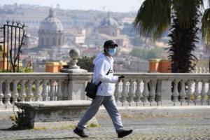 Κορονοϊός: Ποιές χώρες "ανοίγουν" σιγά σιγά- Στη Γερμανία ανοίγουν σήμερα τα μικρά καταστήματα