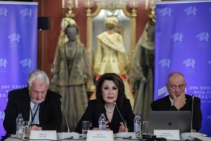 Ο "Προπομπός" το συλλεκτικό μετάλλιο της "Ελλάδα 2021" στην ΠτΔ από τη Γιάννα Αγγελοπούλου [ΕΙΚΟΝΕΣ] - εικόνα 3