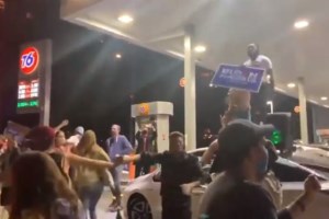 Μαράϊα Κάρεϊ για πάντα: 50 εκατομμύρια κατέβασαν το τραγούδι της "All I Want for Christmas Is You"