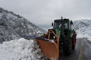 Οταν η Αθήνα θάφτηκε στο χιόνι: Ο Θοδωρής Κολυδάς θυμάται τον μεγάλο χιονιά του 2004 ανήμερα Τσικνοπέμπτης [εικόνες] - εικόνα 3
