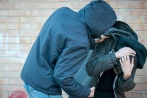 Τρίκαλα: Ανήλικοι ξυλοκόπησαν άγρια δικηγόρο επειδή... νόμιζαν ότι τους στραβοκοίταξε - Βίντεο ντοκουμέντο