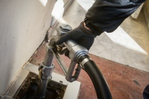 Πόλεμος Ουκρανία: Ξεφεύγουν οι τιμές - Σε υψηλό 10ετίας το πετρέλαιο, ρεκόρ για αέριο και αλουμίνιο - εικόνα 3