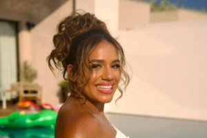 Μαράια Αντετοκούνμπο: Η εμφάνιση με μίνι νυφικό φορεμα με διαφάνειες - Η φράση που γράφει το πέπλο της - εικόνα 10