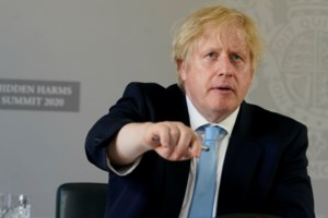 Λαϊκή οργή κατά Τζόνσον για τη στήριξή του στον Κάμινγκς που "έσπασε" την καραντίνα - εικόνα 5