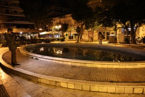 Αποκάλυψη για τη 2χρονη στην Καλλιθέα: Παραπέτασμα έκρυβε τη θέα από το σιντριβάνι -Πώς χάθηκαν πολύτιμα λεπτά - εικόνα 2