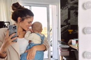 Μαίρη Συνατσάκη: Μετακομίζει ξανά - Σε νέο σπίτι με τον Ίαν Στρατή και την κόρη τους, Ολίβια [Βίντεο]