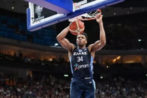 Η οικογένεια Αντετοκούνμπο αγόρασε σπίτι στο Παλαιό Ψυχικό - Το φουτουριστικό "παλάτι" των 10 εκατ. ευρώ [βίντεο]