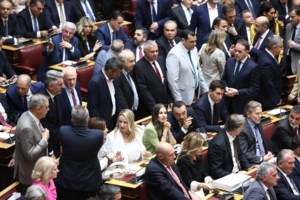 Εκλογή νέου προεδρείου για τη Βουλή της μιας ημέρας: Παραμένει πρόεδρος ο Κώστας Τασούλας με 270 ψήφους