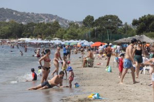 Τραγωδία στη Χαλκιδική: 53χρονος πνίγηκε την ημέρα των γενεθλίων του - Αγώνας για να επιστρέψει η ανήλικη κόρη του στην Ουγγαρία