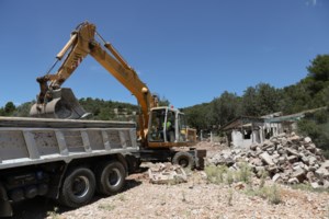 "Φρένο" στις οικοδομικές άδειες σε Μύκονο και Σαντορίνη: Αναστέλλεται για έναν χρόνο η χορήγησή τους