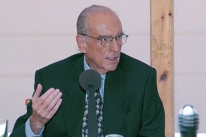 Τιμή ρεκόρ για τα γυαλιά του Ανδρέα Παπανδρέου σε δημοπρασία: Πουλήθηκαν για 25.000 ευρώ [εικόνες] - εικόνα 2