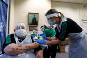 "Βόμβα" Τούντα: Δεν είμαστε σε θέση να κάμψουμε το δεύτερο κύμα της πανδημίας - 100.000 ενεργά κρούσματα στην Ελλάδα