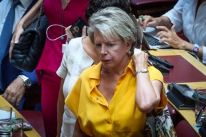 Η κόντρα Ανδρουλάκη με Γερουλάνο: Για τα κόκκινα δάνεια και τους δανειολήπτες - εικόνα 2