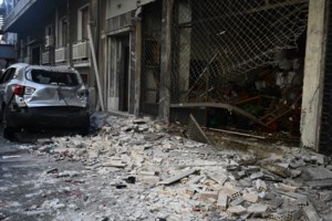 Απίστευτη απόπειρα ληστείας στο Καπανδρίτι: Πήγαν να μπουν με κλεμμένη... μπουλντόζα σε κοσμηματοπωλείο [βίντεο] - εικόνα 2