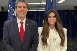 Οι ΗΠΑ επιβάλλουν δασμούς 10% στις εισαγωγές ξυλείας