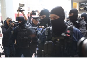 Επεισόδια στο Ρέντη: Τα στοιχεία που "καίνε" τον 16χρονο αδερφό και τον μάνατζερ του τράπερ - Αναμένονται συλλήψεις - εικόνα 2