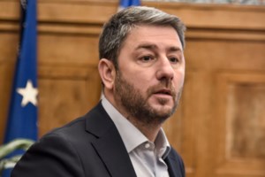 Ανοιχτή στήριξη Σημίτη σε Ανδρουλάκη: Τι λέει για την κυβέρνηση Μητσοτάκη, τις επενδύσεις, τα επιδόματα και τα ελληνοτουρκικά