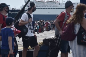 Λιτανείες-Εκκλησία: Δεν θα γίνουν μετά το πάγωμα που αποφάσισε η κυβέρνηση - εικόνα 2