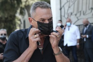 Πάνος Καμμένος: "Χαϊδεύει" τους αντιεμβολιαστές και βρίζει ΜΜΕ και ειδικούς - "Θα τους βάλετε στη Βουλή με 15%"