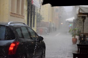 Κακοκαιρία με βροχές, καταιγίδες και θυελλώδεις νοτιάδες - Πόσο θα διαρκέσουν τα έντονα φαινόμενα στην Αττική - εικόνα 3