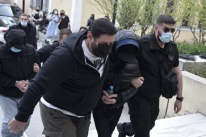 Απίστευτο μποτιλιάρισμα στη Λεωφόρο Αθηνών και την Εθνική οδό: Λεωφορείο πέρασε στο αντίθετο ρεύμα