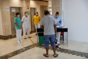 Πάνω από 1.000 μετανάστες από την Αφρική έφτασαν στα Κανάρια Νησιά