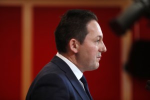 Βήμα-βήμα πώς θα ανοίξουν υπηρεσίες, σχολεία, μαγαζιά, εστιατόρια και ξενοδοχεία - εικόνα 3