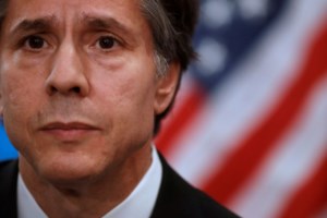 Μήνυμα Δένδια στη συνάντηση των ΥΠΕΞ του ΝΑΤΟ: Συμπεριφορές εκτός Διεθνούς Δικαιού αδυνατίζουν τη συνοχή της Συμμαχίας