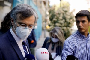 Εντοπίστηκαν στην πλατεία Βικτωρίας οι μετανάστες που έφυγαν από τη Μαλακάσα