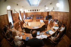 Υποκλοπές: Στα χέρια του Τασούλα το πόρισμα της Εξεταστικής - 21 Οκτωβρίου θα συζητηθεί στην Ολομέλεια