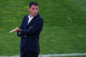 Η απάντηση της ΕΠΟ στον Γκουστάβο Πογέτ για τον απλήρωτο συνεργάτη του: "Αρνείται να βγάλει ελληνικό ΑΦΜ"