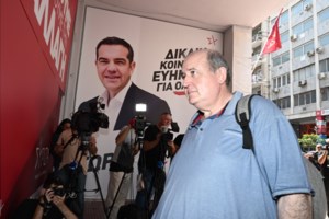 Τζουμάκας: Όπως κάποιοι βάζουν τις πυρκαγιές, έτσι και κάποιοι κύκλοι έφτιαξαν τον Κασσελάκη