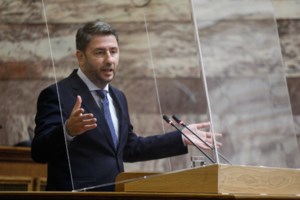 Βουλή: Τα ερωτήματα Τσίπρα σε Μητσοτάκη για τις υποκλοπές και οι υπαινιγμοί για τα "μυστικά κονδύλια" - εικόνα 2