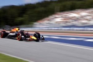 Formula 1: Παγκόσμιος πρωταθλητής ο Φερστάπεν στο "επεισοδιακό" Grand Prix της Σουζούκα [εικόνες] - εικόνα 3