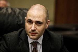 "Σόου και ξεπούλημα": Αγριος καβγάς και διαζύγιο Μπογδάνου - Λατινοπούλου για τη σύμπραξη με το κόμμα Εμφιετζόγλου