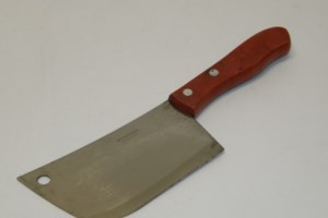 Τρόμος στην Ιστιαία: Άντρας απειλούσε να μαχαιρώσει τους περαστικούς – Ακολούθησε επεισοδιακή σύλληψη