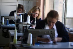 Μαριάννα Βαρδινογιάννη: Σε άστεγους και ηλικιωμένους τα χρήματα των εορτασμών "Θερμοπύλες-Σαλαμίνα" - εικόνα 2